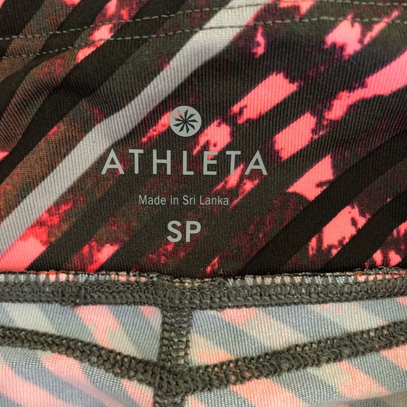 Athleta Exercise Petite Leggings w/ Back Pocket on waistband/Women’s Size SP - Picture 3 of 3